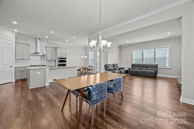 Foto del edificio - 13715 Jacks Ln