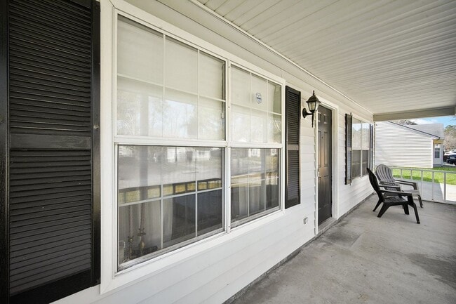 Building Photo - 234 Bordeaux Ln