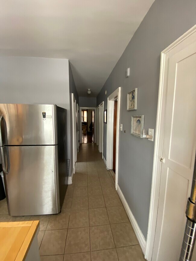 Foto del edificio - 120 Nelson Ave