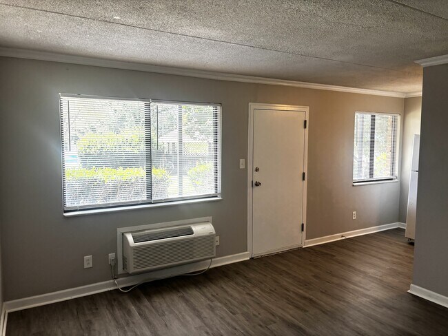 Foto del edificio - 2733 Jersey Ave