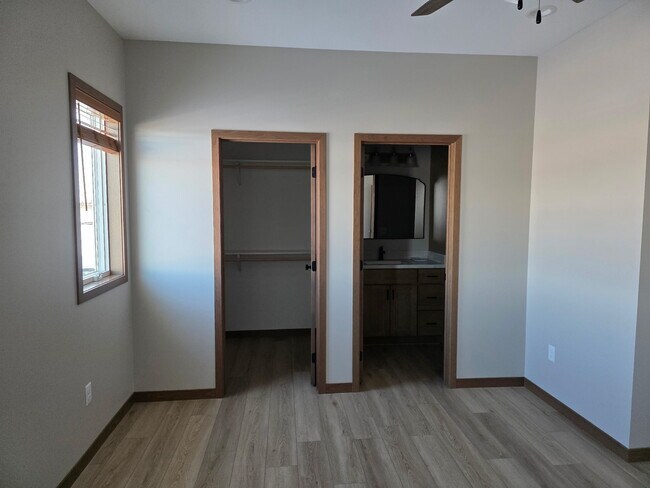 Foto del edificio - 2217 Overlook Ridge Ct