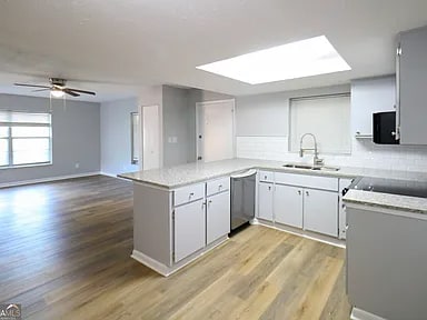 Building Photo - 102 Westcliff Cir