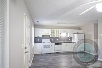 Building Photo - 3125 9th Ave