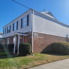 Building Photo - 3530 E Richmond Rd