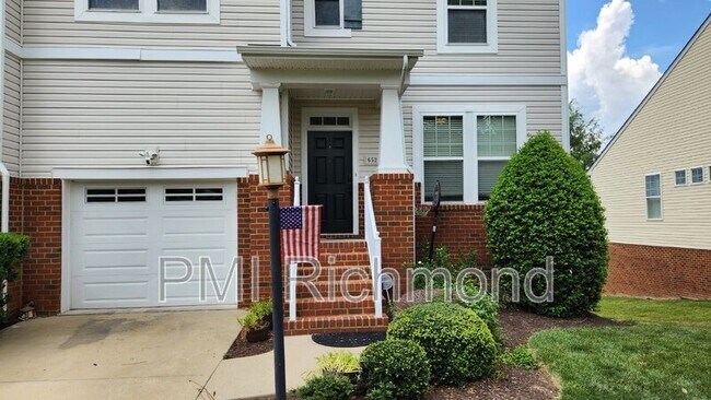 Building Photo - 652 Abbey Village Cir