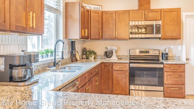 Foto del edificio - 3 br, 2 bath House - 35806 60th Ave S
