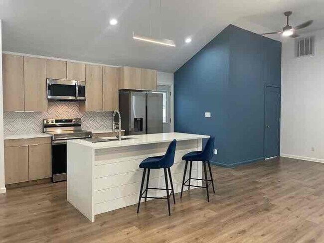 Foto del edificio - 933 N Somerset Ave