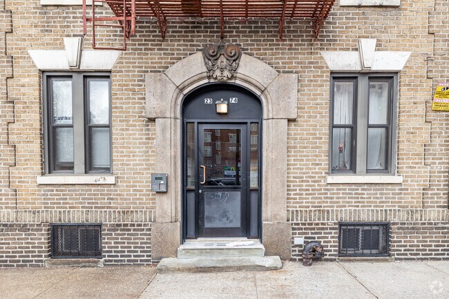 Entrance - 2374 29th St