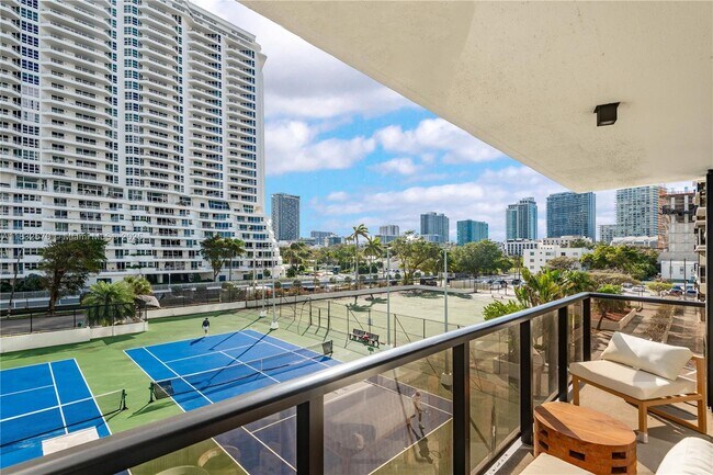 Foto del edificio - 600 NE 36th St