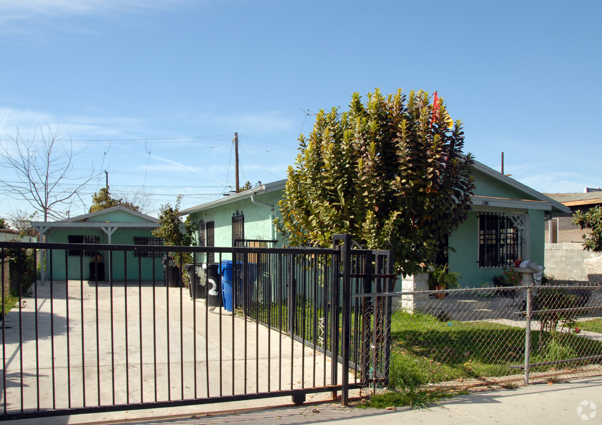 Building Photo - 8619 Grape St