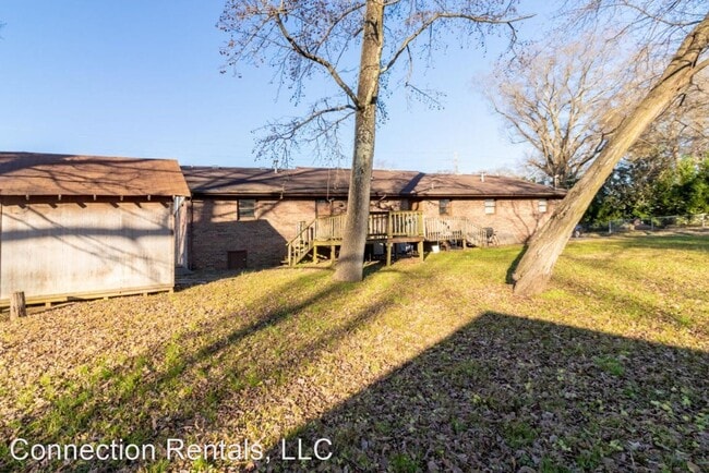 Building Photo - 3 br, 1 bath House - 1206 Antioch Rd
