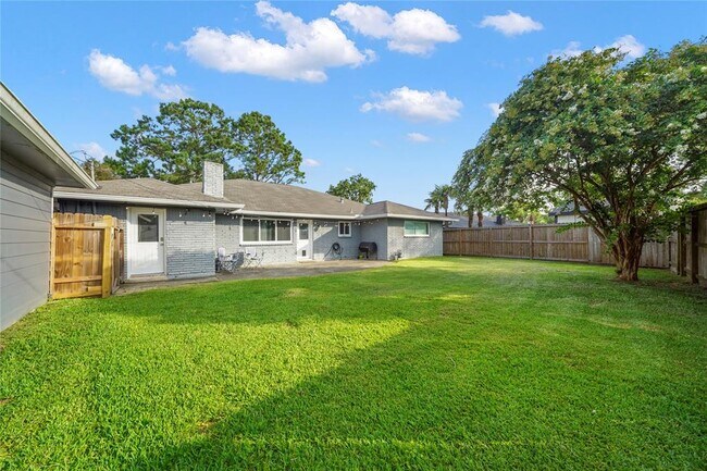 Foto del edificio - 304 Old Bayou Dr