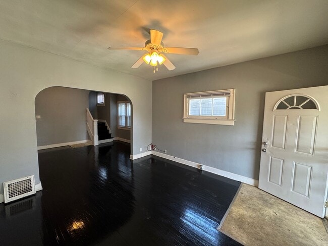 Photo - 830-832 Weghorst Street Apartment