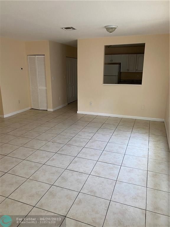 1010 NW 3rd Ave, Fort Lauderdale, FL 33311 - Room for Rent in Fort ...