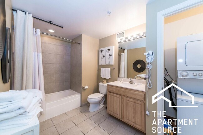 Foto del edificio - 353 N Desplaines St