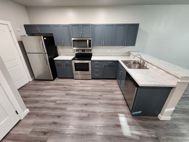 Foto del edificio - 418 E 13th St