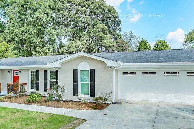 Foto del edificio - 562 Rollingwood Dr