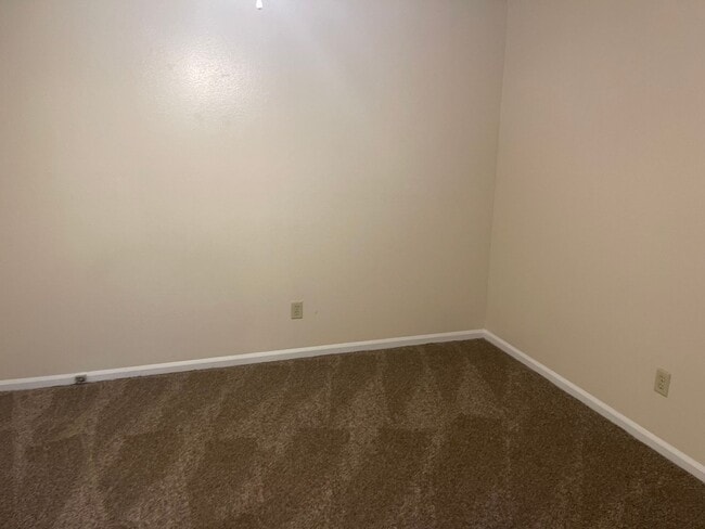 Photo - 1101 Washington Ct Apartment