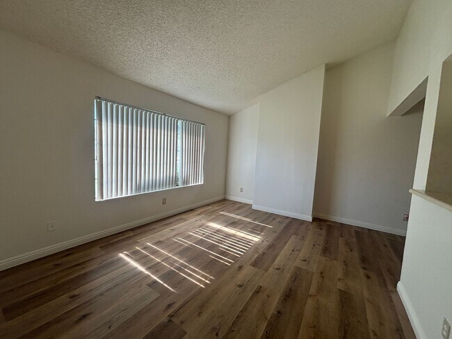 Foto del edificio - 43941 18th Street E