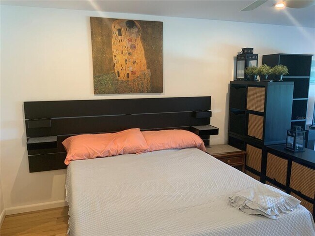 Foto del edificio - 4725 Cove Cir
