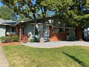 Building Photo - 1942 Lindeena Ln