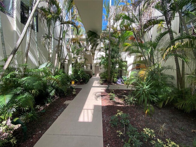 Foto del edificio - 20341 NE 30th Ave