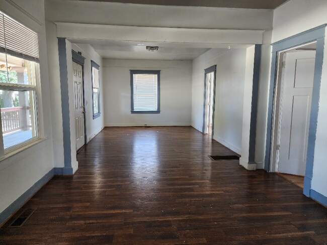 Foto del edificio - 1245 Waller St SE