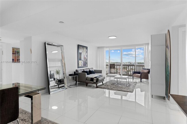 Foto del edificio - 1000 W Island Blvd