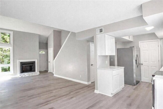 Foto del edificio - 3989 Darryl Ln