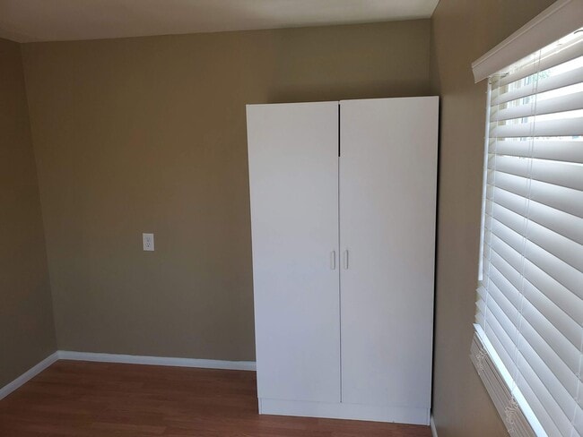 Building Photo - Bullhead City! 2 Bedroom Available/2 Bath ...