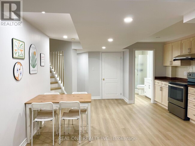 Building Photo - 485 English Rose Ln