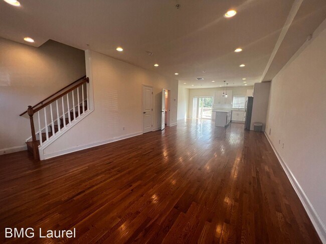 Building Photo - 4 br, 4.5 bath House - 5217 E St SE