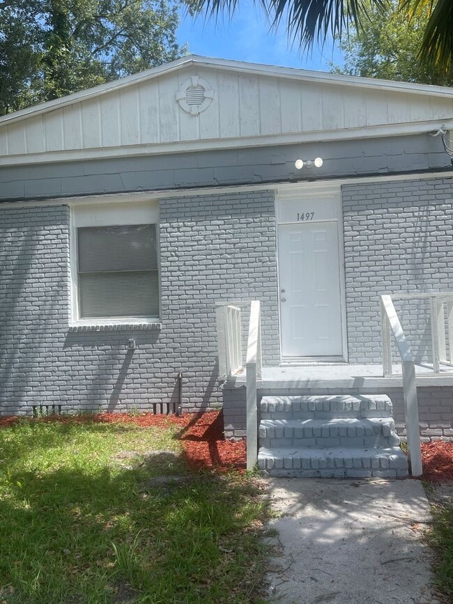 Building Photo - 1497 W 30th St