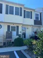 Building Photo - 505 Penguin Dr