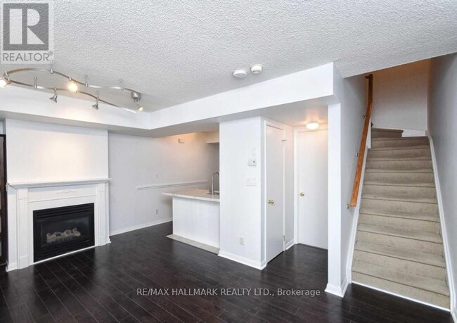 Building Photo - 3 Everson Dr