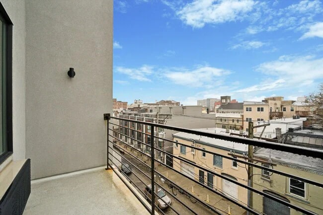 Foto del edificio - 1522-1532 W Girard Ave