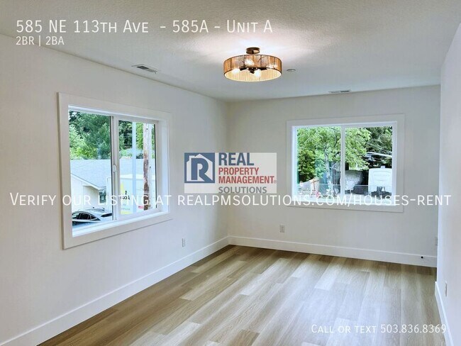 Building Photo - 585 NE 113th Ave