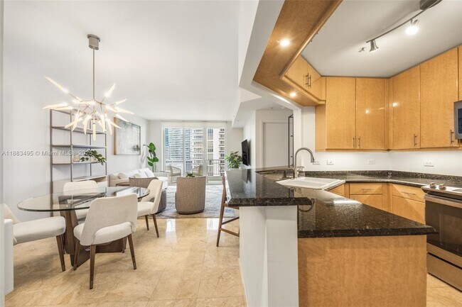 Foto del edificio - 801 Brickell Key Blvd