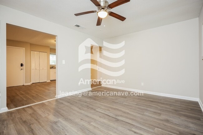 Building Photo - 1439 Chalbena Ave