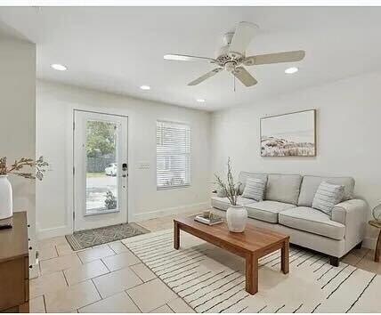 Foto del edificio - 8631 Marlin Pl