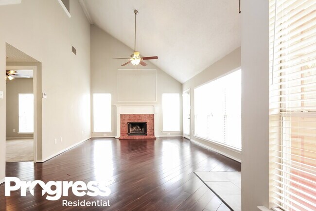 Foto del edificio - 926 Azalia Dr