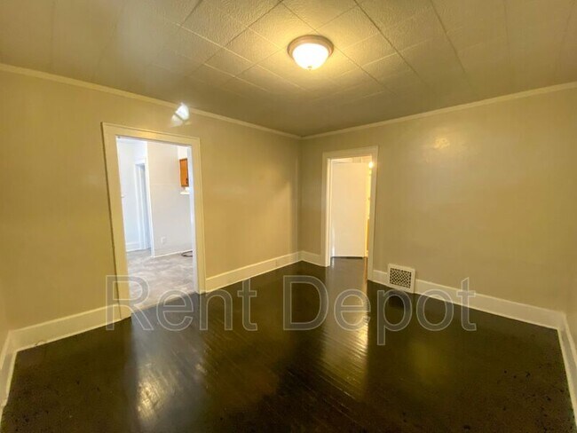Foto del edificio - 1020 E Cherry St