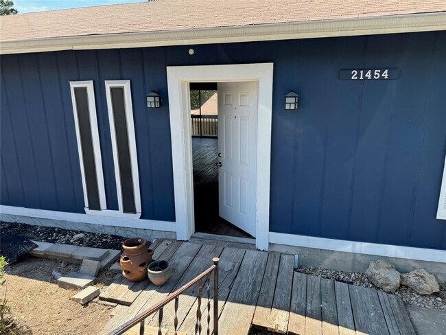 Building Photo - 21454 Coyote Trail