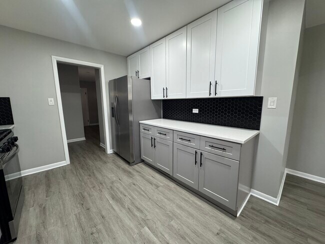 Foto del edificio - 5651 W 97th St