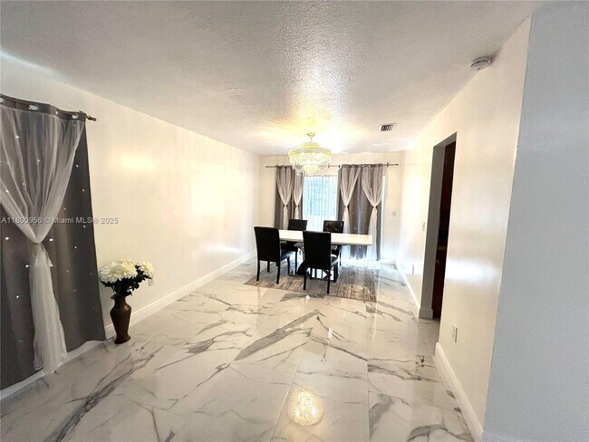 Foto del edificio - 1450 NW 129th Ave