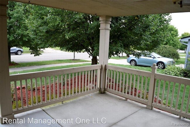 Building Photo - 3 br, 2.5 bath House - 8582 Barrington Dr