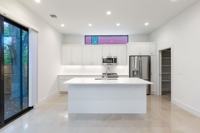 Foto del edificio - 1116 Walton Ln