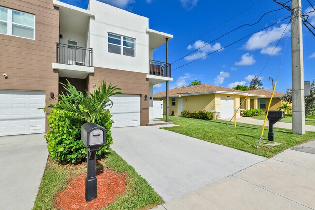 Foto del edificio - 460 NW 27th Ave