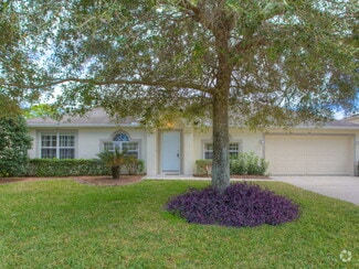 Building Photo - 744 Westcliffe Dr