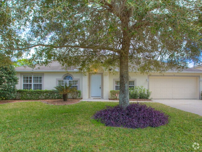 Building Photo - 744 Westcliffe Dr